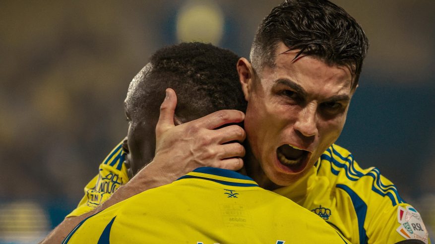 رونالدو ودوران يقودان هجوم النصر ضد الوصل