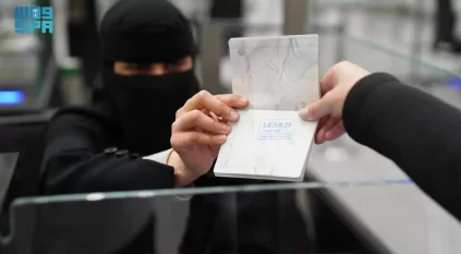 وزارة الداخلية تطلق ختمًا خاصًّا للقادمين عبر مطار الملك خالد تزامنًا مع ليب 25