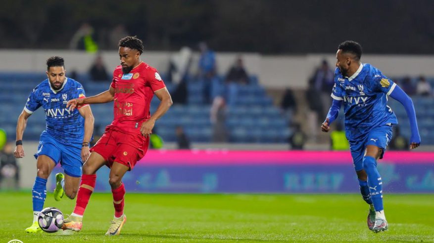 ضمك يُعطل الهلال بتعادل إيجابي