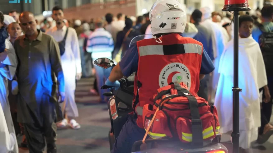 الفرق الإسعافية تعيد النبض لمعتمر مغربي في المسجد الحرام