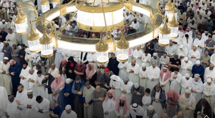 صور.. جموع المصلين في المسجد الحرام ليلة ختم القرآن 29 رمضان