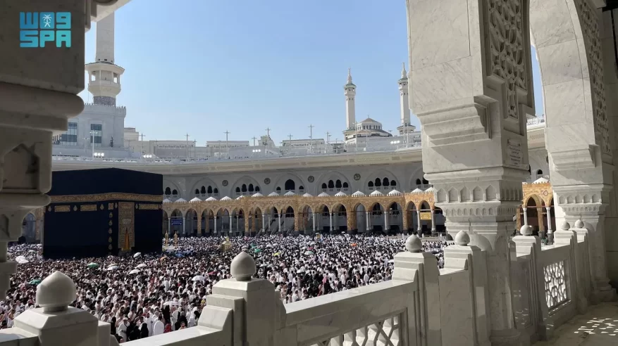 الشؤون الدينية تعلن نجاح خطتها التشغيلية في ليلة 27 رمضان بالحرمين الشريفين