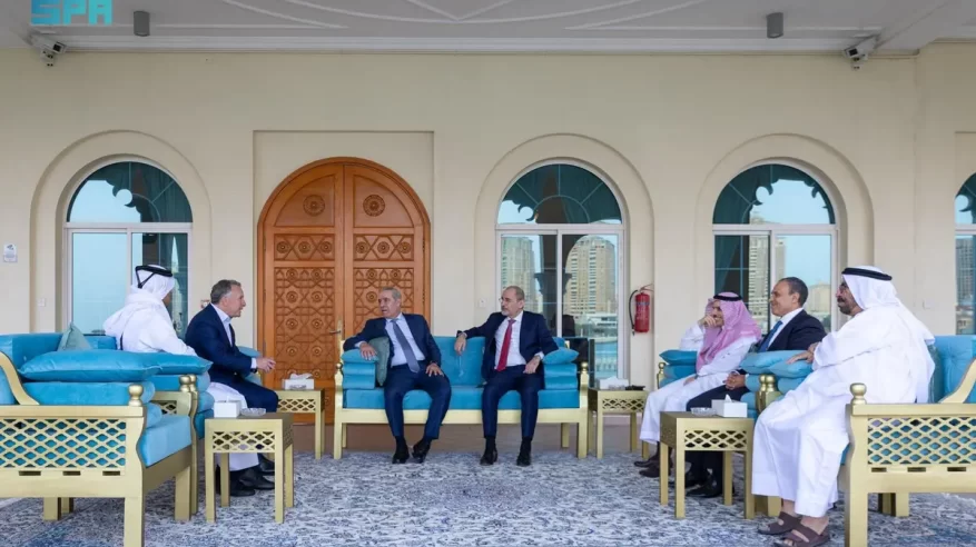 فيصل بن فرحان يشارك في اجتماع بشأن فلسطين بالدوحة