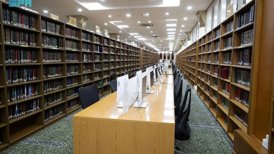 مكتبة المسجد النبوي.. تحفة معرفية تجمع بين التراث والتطور الرقمي