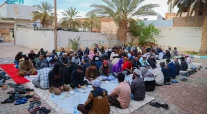 في طريف.. تفطير الصائمين عادة سنوية تتنافس عليها الأسر