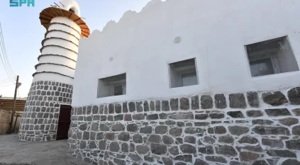 مشروع الأمير محمد بن سلمان يعود للسنة الأولى للهجرة ليجدد مسجد المسقي بعسير
