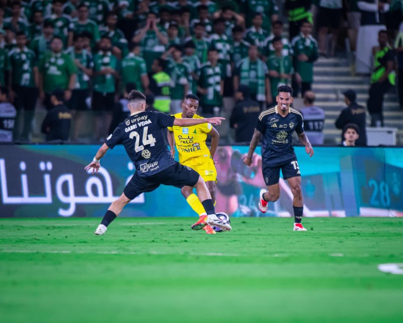الأهلي ضد الخليج