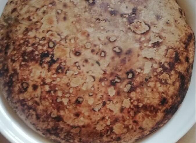الخبزة المقناة تزدان بها موائد رمضان في الباحة