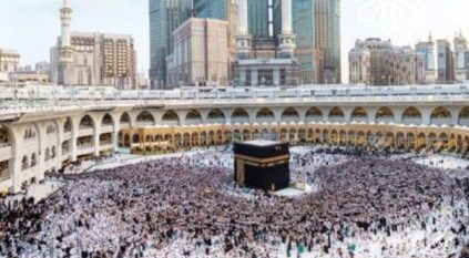 الحج والعمرة: 4 إرشادات للمعتمرين للاستفادة من لحظات الطواف