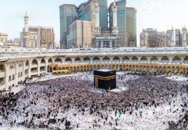 الحج والعمرة: 4 إرشادات للمعتمرين للاستفادة من لحظات الطواف