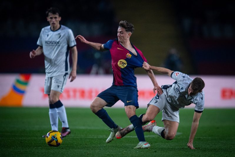 برشلونة وأوساسونا