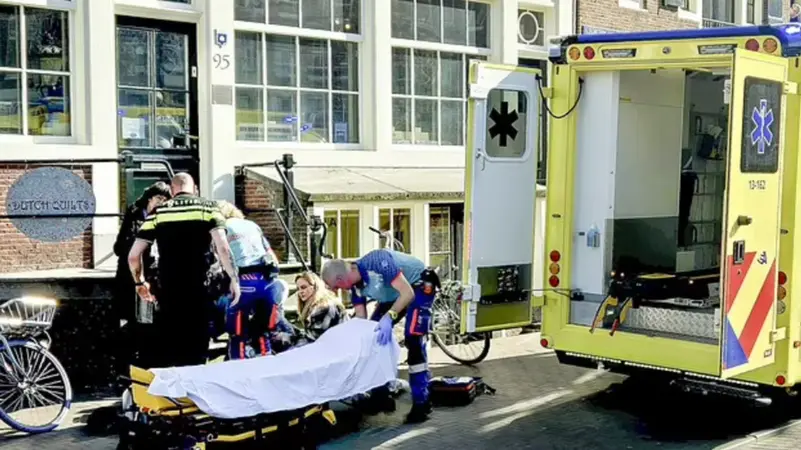 إصابة خمسة أشخاص بحادث طعن في أمستردام