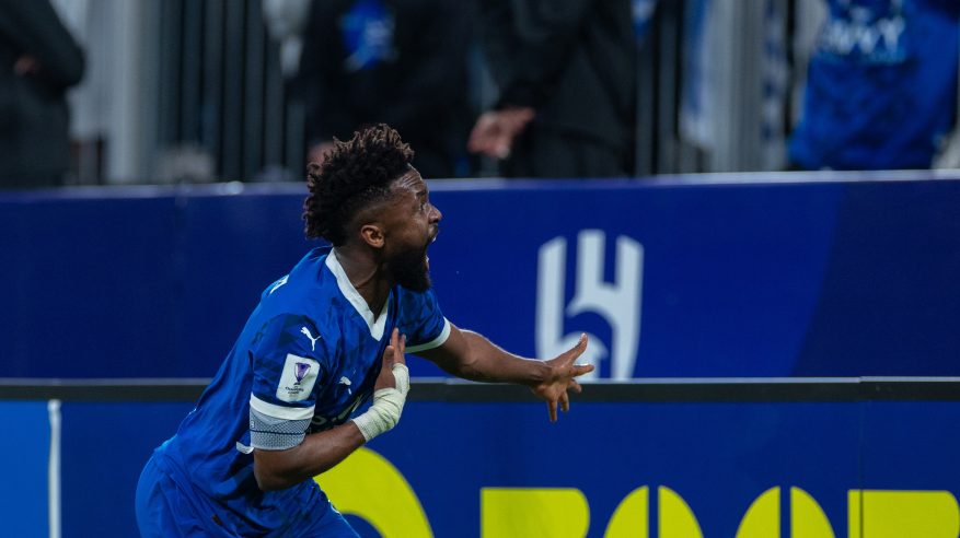الهلال يتقدم على باختاكور بثنائية في الشوط الأول