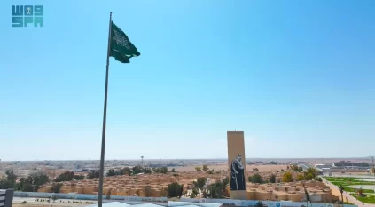 راية التوحيد ترفرف عاليًا في سماء طريف احتفاءً بـ يوم العلم