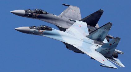 الجزائر تتسلم أولى مقاتلات سو-35 وتنتظر سو-57