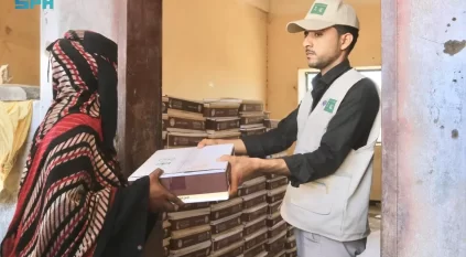 سلمان للإغاثة يوزّع 3.800 كرتون تمر بعدة مديريات في محافظة عدن