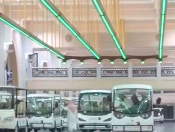 أكثر من مليون مستفيد من خدمة عربات الجولف في المسجد الحرام خلال رمضان