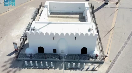 مشروع محمد بن سلمان يجدد مسجد البيعة في مكة بعد بنائه قبل 13 قرنًا