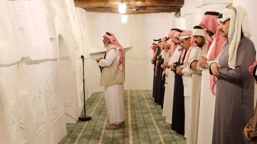 مشروع محمد بن سلمان يُجدد مسجد الحوزة بعسير ويُحيي تراثًا تجاوز عمره 14 قرنًا