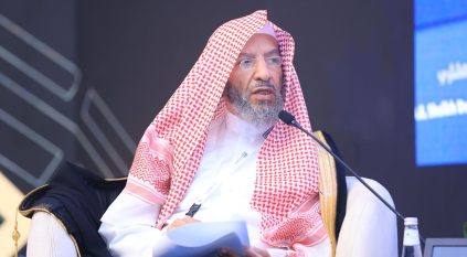 ندوة البركة تُقيم أولى جلساتها العلمية “رحلة المصرفية الإسلامية.. من البدايات إلى العالمية”