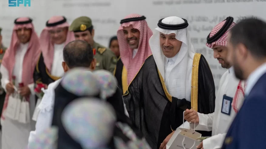 الجاسر يستقبل أول رحلة لحجاج موسم 1446هـ في مطار الملك عبدالعزيز