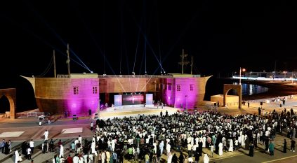 منها رقصة السيف.. الفنون الشعبية تُزيّن احتفال جازان بعيد الفطر