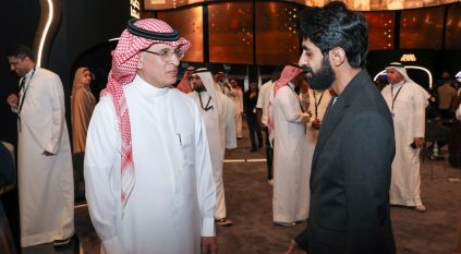 الحارثي يلتقي نخبة من صنّاع السينما على هامش مهرجان أفلام السعودية