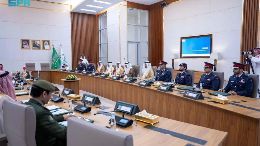 عبدالعزيز بن سعود ووزير داخلية البحرين يرأسان الاجتماع الرابع للجنة التنسيق الأمني
