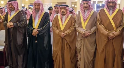 فيصل بن بندر يؤدي صلاة الميت على عبدالله بن مساعد