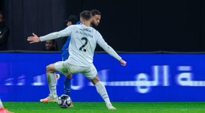 شوط أول إيجابي بين الهلال والشباب