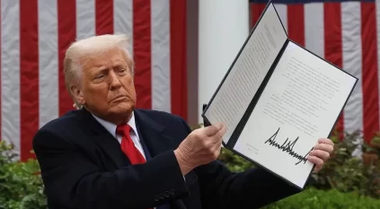 رسوم ترامب على أكثر من 60 دولة تدخل حيز التنفيذ