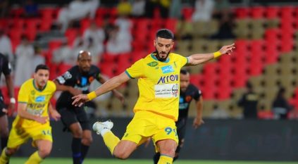 بعد 47 يومًا.. عمر السومة يعود لهز الشباك بدوري روشن