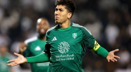 فيرمينو يسجل الهدف الثالث ضد بوريرام يونايتد