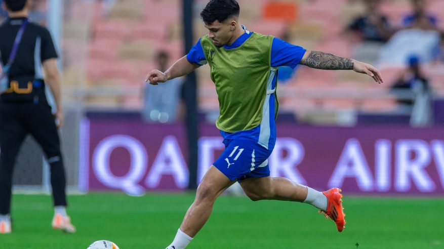 الهلال يهز شباك غوانغجو بالهدف الثاني