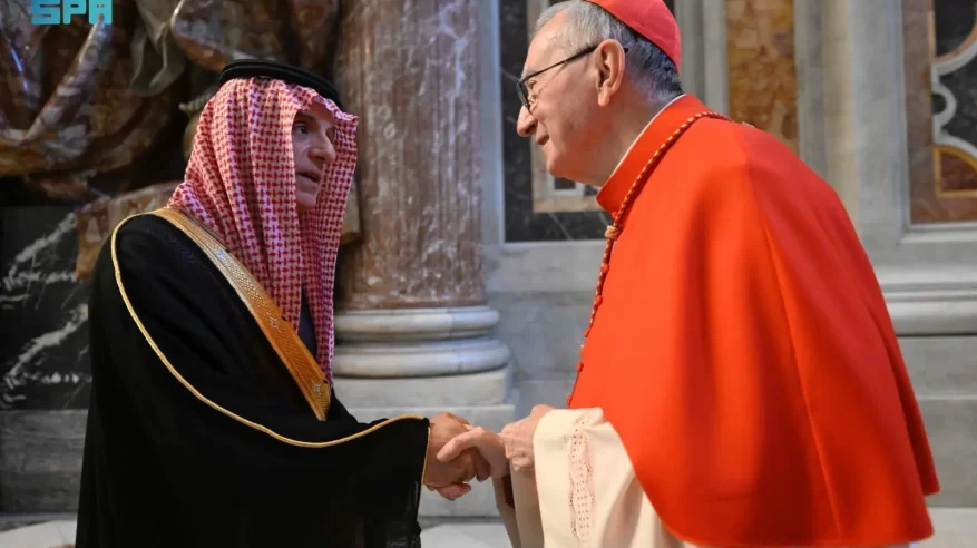الجبير يترأس وفد السعودية في مراسم تشييع بابا الفاتيكان