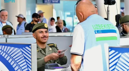 جوازات مطار الأمير محمد بن عبدالعزيز تستقبل أولى رحلات حجاج أوزبكستان