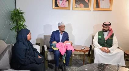 إنفاذًا لتوجيهات الملك سلمان وولي العهد.. وصول التوأم الصومالي رحمة ورملا إلى الرياض