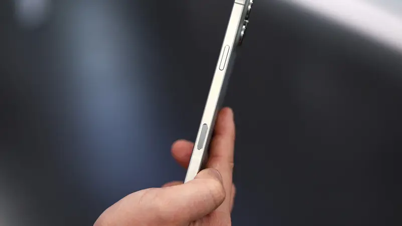 صدمة بشأن بطارية iPhone 17 Air فائق النحافة!