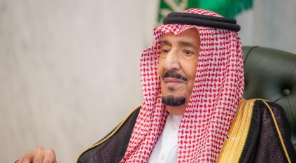 أمام الملك سلمان.. الأمراء يؤدون القسم عقب صدور الأوامر الملكية بتعيينهم في مناصبهم الجديدة