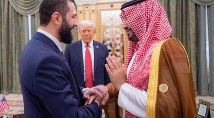 لقاء يجمع ولي العهد‬⁩ وترامب والرئيس السوري