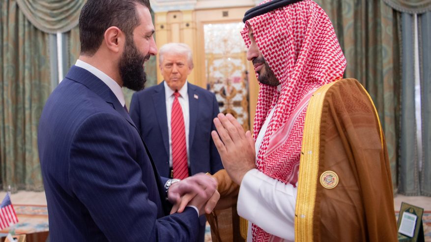 لقاء يجمع ولي العهد‬⁩ وترامب والرئيس السوري