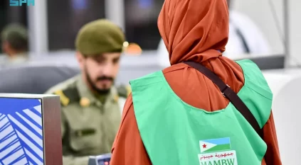 جوازات مطار الأمير محمد بن عبدالعزيز تستقبل أولى رحلات حجاج جيبوتي