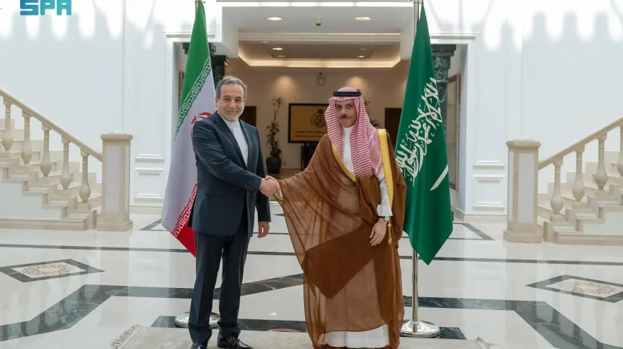 فيصل بن فرحان يستقبل وزير الخارجية الإيراني