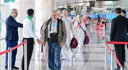 إنهاء إجراءات سفر الحجاج خلال دقائق بتكاتف جهود العاملين في مبادرة طريق مكة