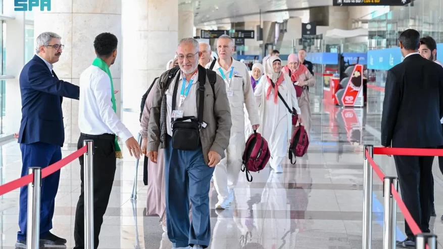 إنهاء إجراءات سفر الحجاج خلال دقائق بتكاتف جهود العاملين في مبادرة طريق مكة