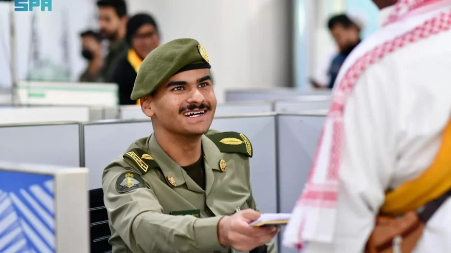جوازات مطار الأمير محمد بن عبدالعزيز تستقبل أولى رحلات حجاج الصومال