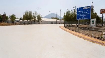 الأسفلت المطاطي المرن.. ابتكار هندسي يُحسّن راحة الحجاج ويعزز الاستدامة
