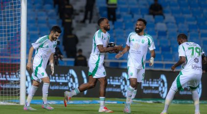 بهدف توني.. تقدم الأهلي ضد الرياض في الشوط الأول