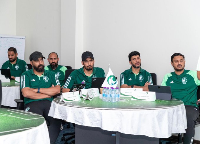 الدورة التدريبية PRO