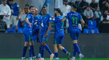 بثنائية.. الفتح يتقدم على الهلال في الشوط الأول